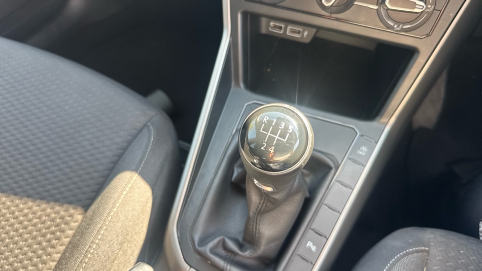 Volkswagen Polo 1.0 EVO 80 Match 5dr Petrol Hatchback - Image 17