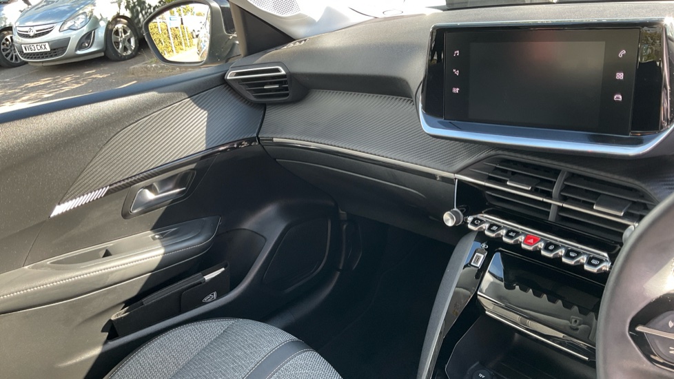 Peugeot 208 100kW E-Style 50kWh 5dr Auto Electric Hatchback - Image 22
