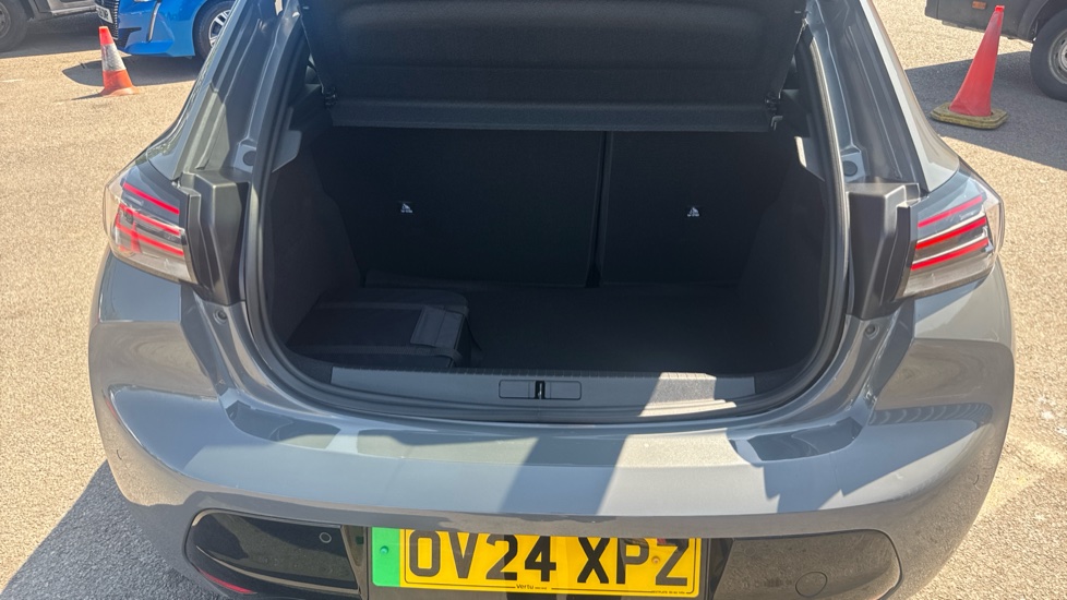 Peugeot 208 100kW E-Style 50kWh 5dr Auto Electric Hatchback - Image 6