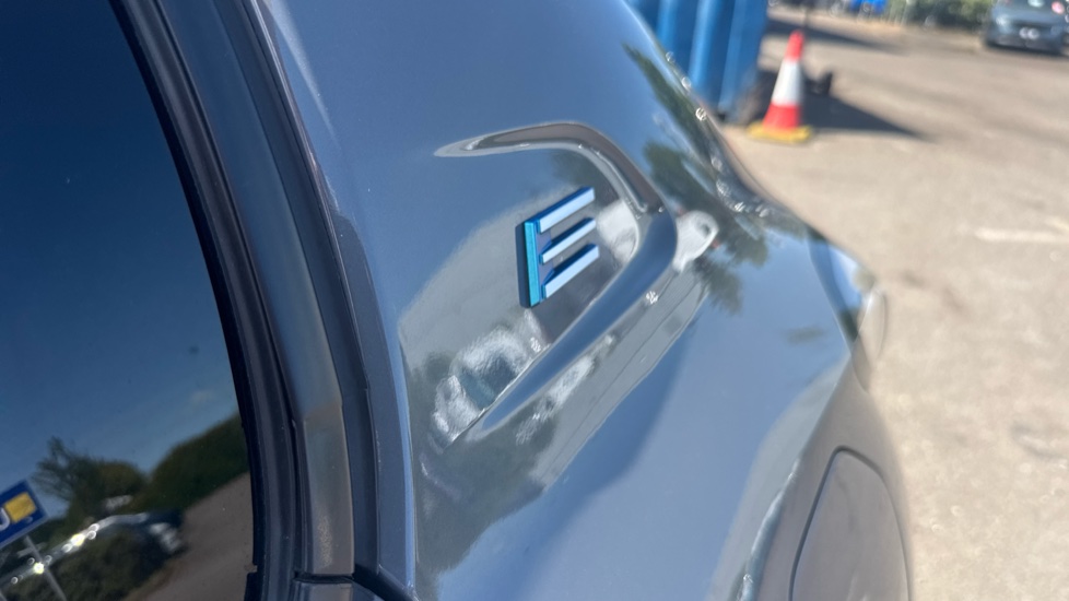Peugeot 208 100kW E-Style 50kWh 5dr Auto Electric Hatchback - Image 7