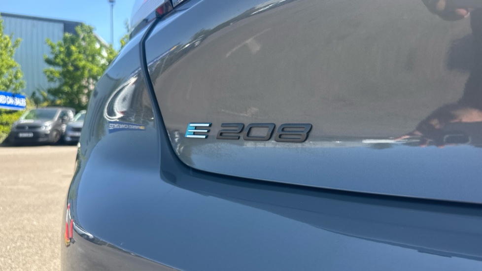 Peugeot 208 100kW E-Style 50kWh 5dr Auto Electric Hatchback - Image 9