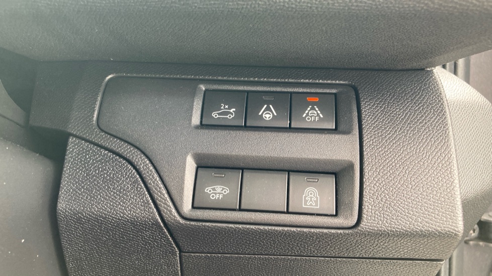 Peugeot 3008 1.5 BlueHDi GT Premium 5dr EAT8 Diesel Estate - Image 35