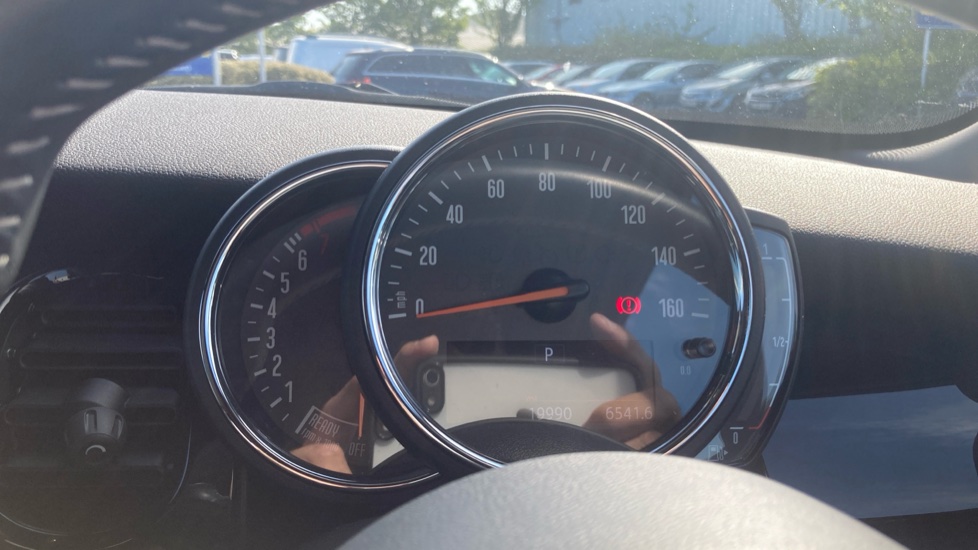 MINI Hatchback 1.5 Cooper Sport 3dr Auto Petrol Hatchback - Image 27