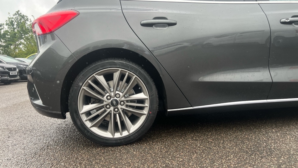 Ford Focus Vignale 1.0 EcoBoost 125 5dr Petrol Hatchback - Image 7