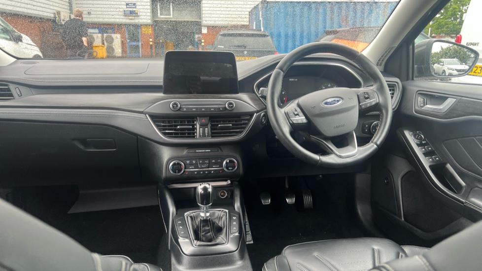 Ford Focus Vignale 1.0 EcoBoost 125 5dr Petrol Hatchback - Image 10