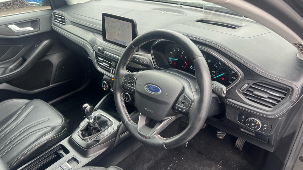 Ford Focus Vignale 1.0 EcoBoost 125 5dr Petrol Hatchback - Image 11