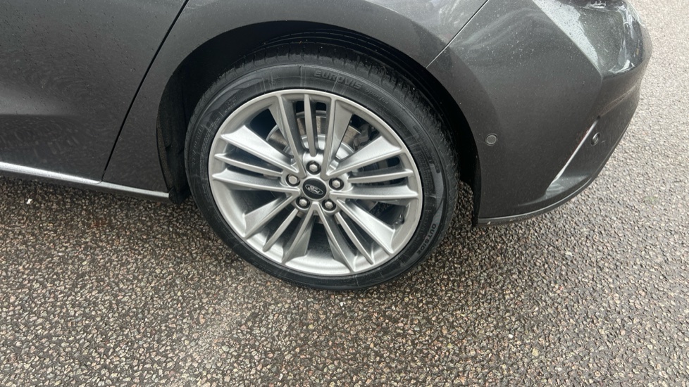 Ford Focus Vignale 1.0 EcoBoost 125 5dr Petrol Hatchback - Image 23