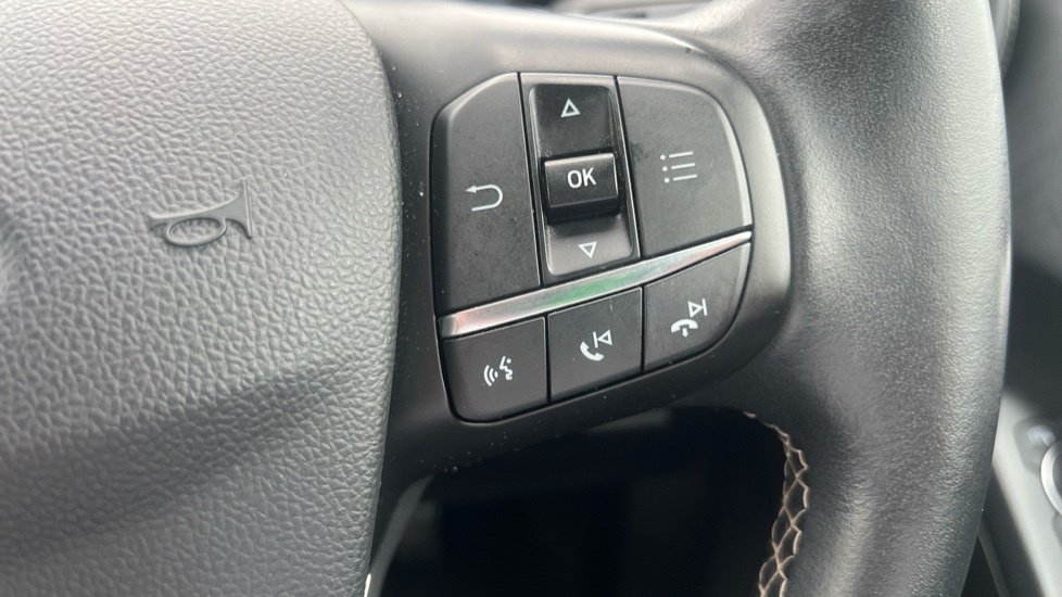Ford Focus Vignale 1.0 EcoBoost 125 5dr Petrol Hatchback - Image 36
