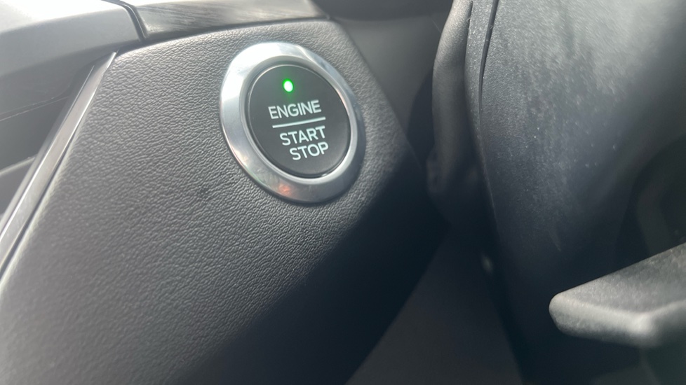 Ford Focus Vignale 1.0 EcoBoost 125 5dr Petrol Hatchback - Image 37
