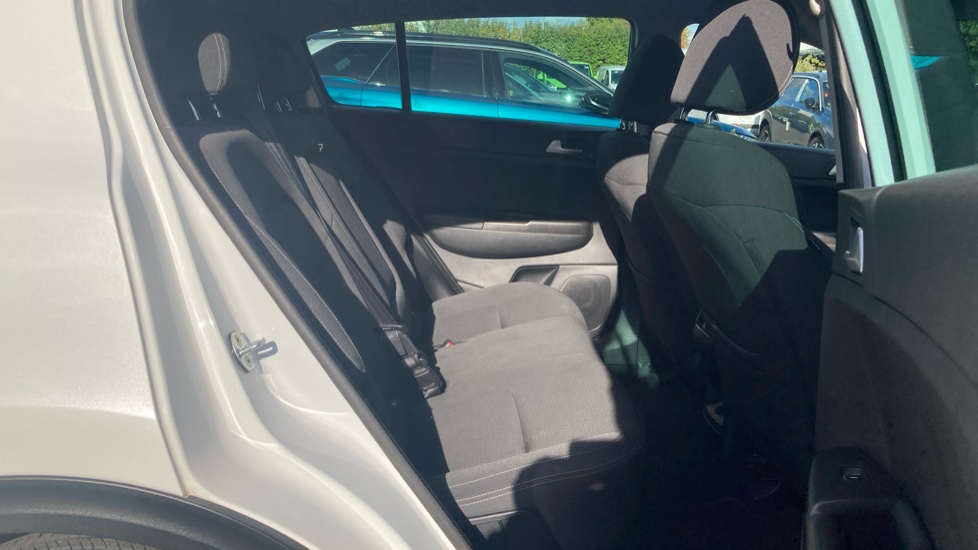 Kia Sportage 1.6 GDi ISG 2 5dr Petrol Estate - Image 29