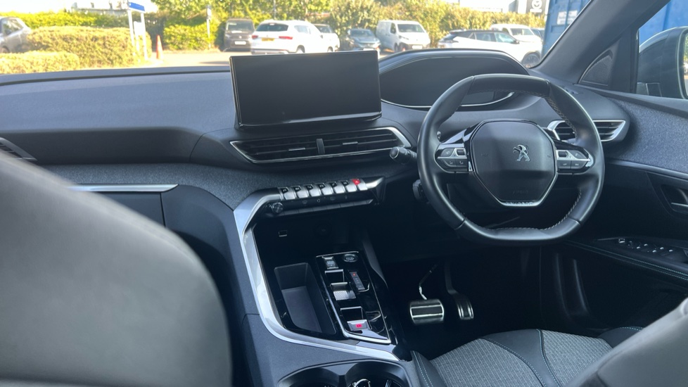 Peugeot 5008 1.2 PureTech Allure Premium+ 5dr EAT8 Petrol Estate - Image 20