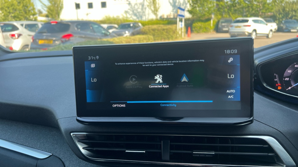 Peugeot 5008 1.2 PureTech Allure Premium+ 5dr EAT8 Petrol Estate - Image 32