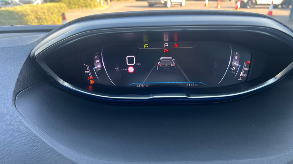 Peugeot 5008 1.2 PureTech Allure Premium+ 5dr EAT8 Petrol Estate - Image 29