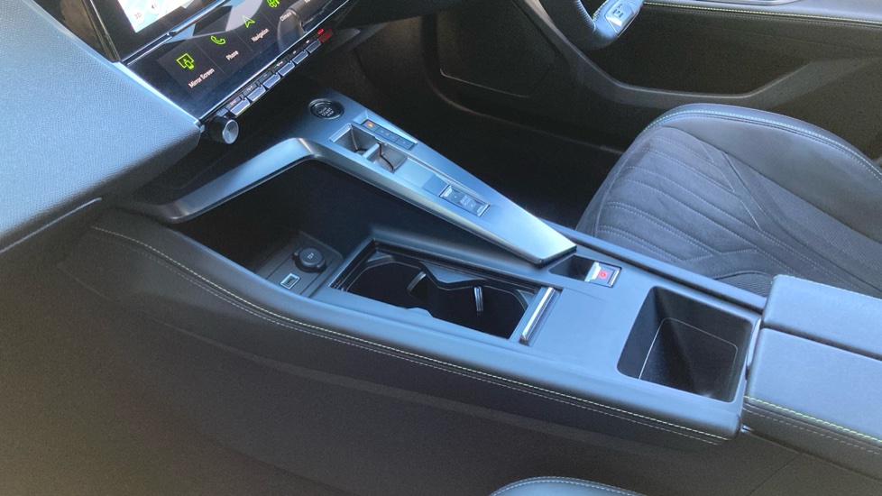 Peugeot 408 1.2 PureTech GT 5dr EAT8 Petrol Hatchback - Image 28