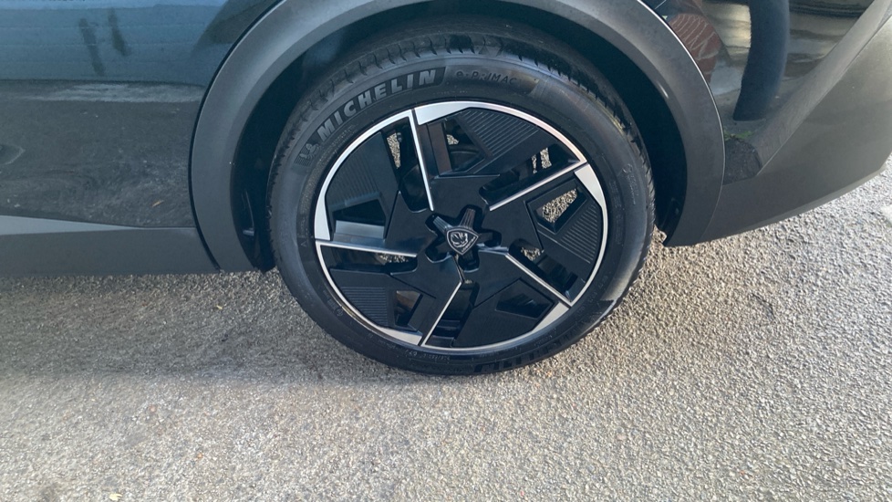 Peugeot 408 1.2 PureTech GT 5dr EAT8 Petrol Hatchback - Image 9