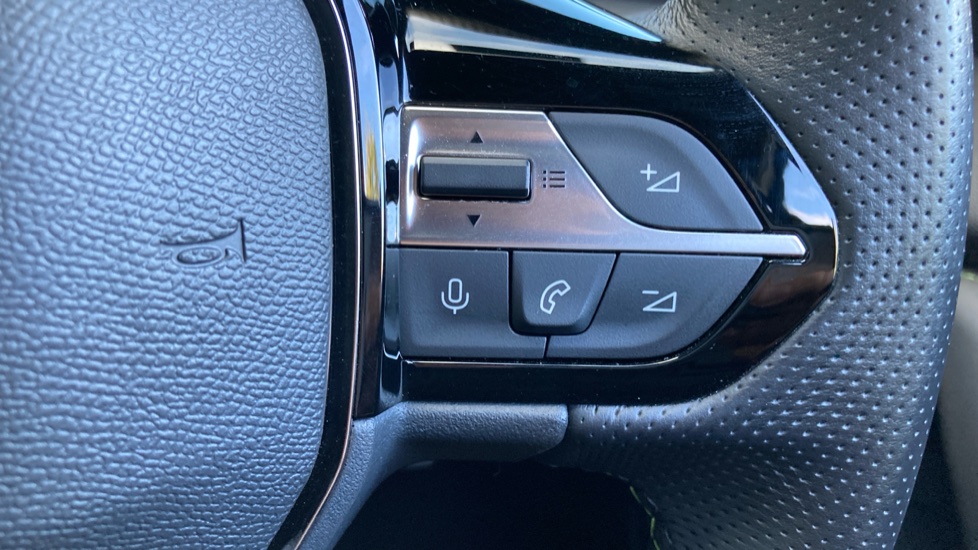 Peugeot 408 1.2 PureTech GT 5dr EAT8 Petrol Hatchback - Image 18