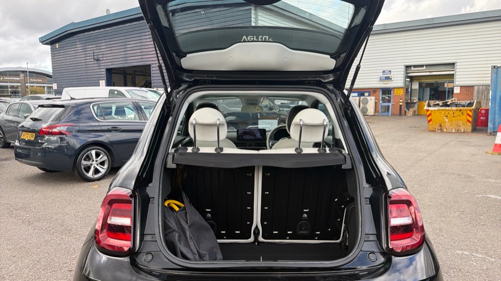 Fiat 500 87kW La Prima 42kWh 3dr Auto Electric Hatchback - Image 9