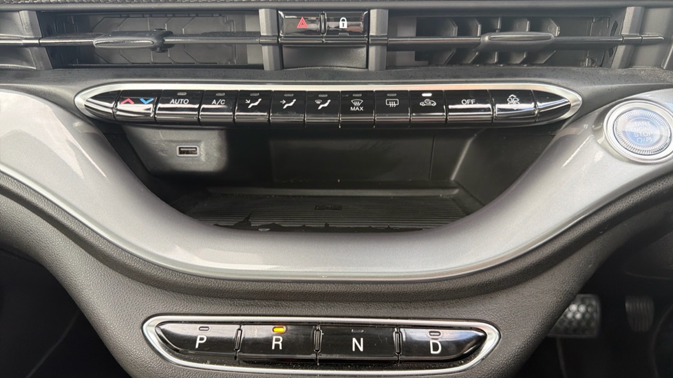 Fiat 500 87kW La Prima 42kWh 3dr Auto Electric Hatchback - Image 25