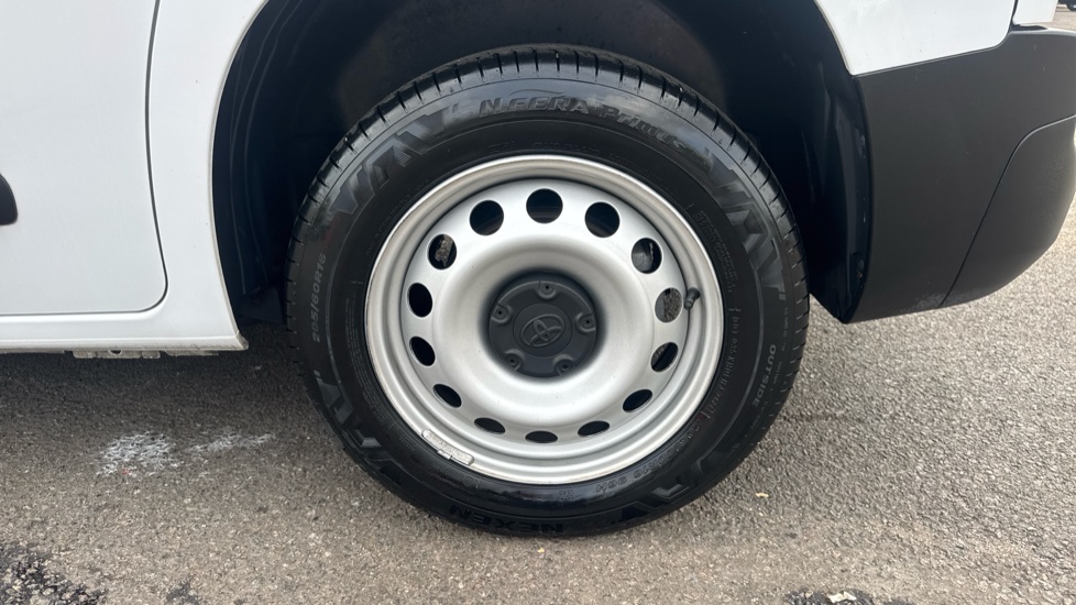Toyota Proace City L1 Diesel 1.5D 100 Active Van - Image 14