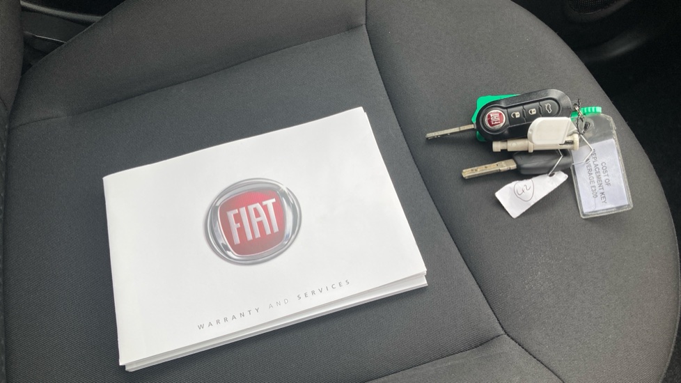 Fiat 500 1.0 Mild Hybrid 3dr Petrol Hatchback - Image 34