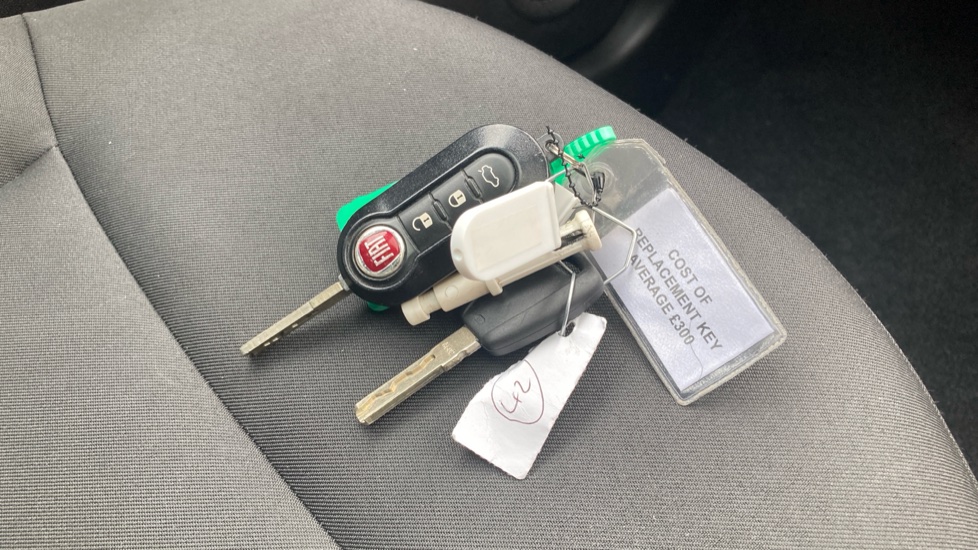 Fiat 500 1.0 Mild Hybrid 3dr Petrol Hatchback - Image 35