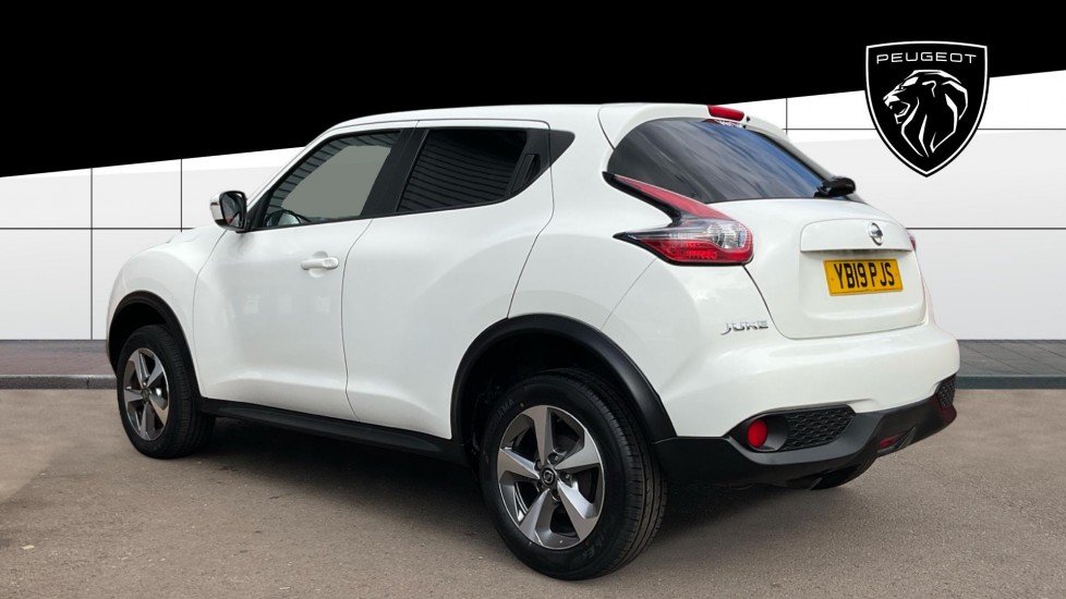 Nissan Juke 1.6 [112] Acenta 5dr Petrol Hatchback - Image 4