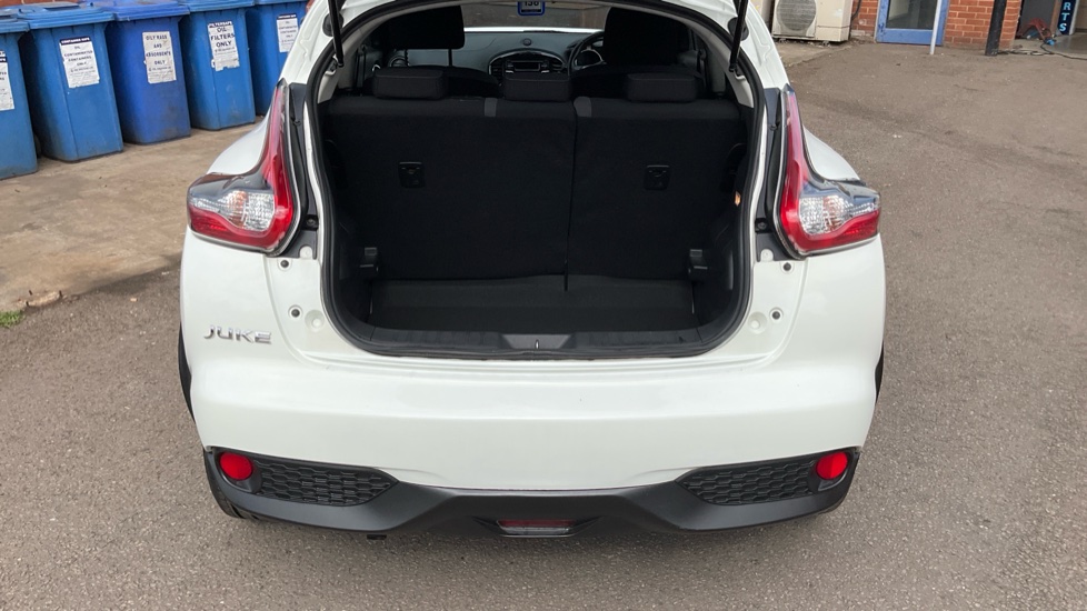 Nissan Juke 1.6 [112] Acenta 5dr Petrol Hatchback - Image 6