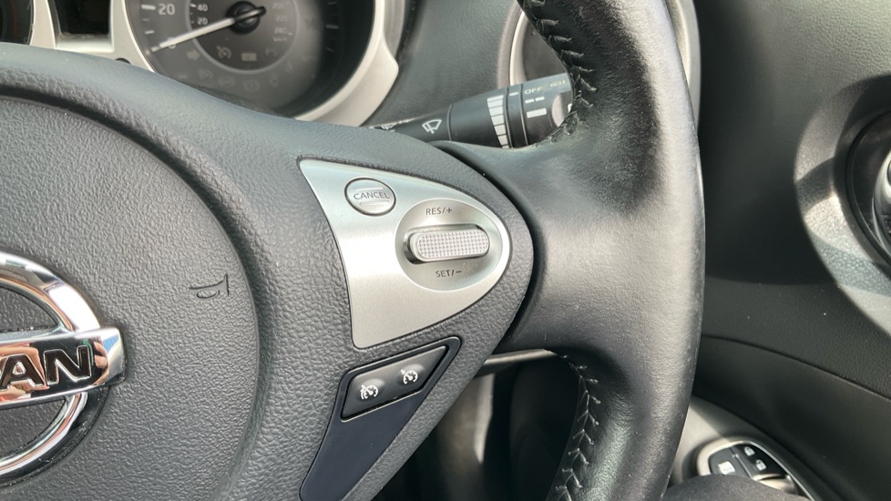 Nissan Juke 1.6 [112] Acenta 5dr Petrol Hatchback - Image 19