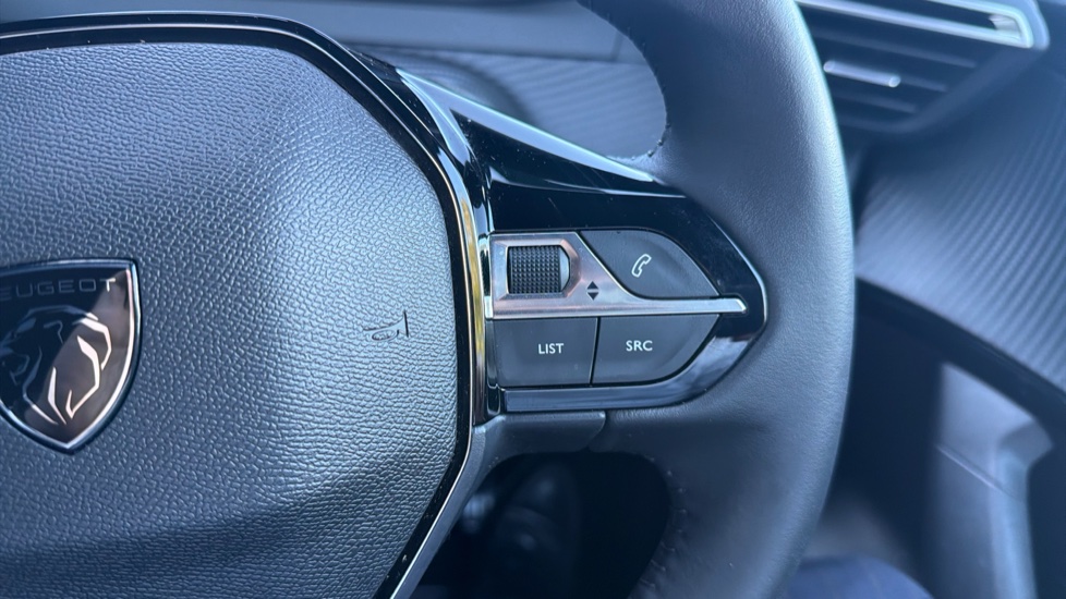Peugeot 2008 1.2 PureTech 130 Allure 5dr Petrol Estate - Image 31