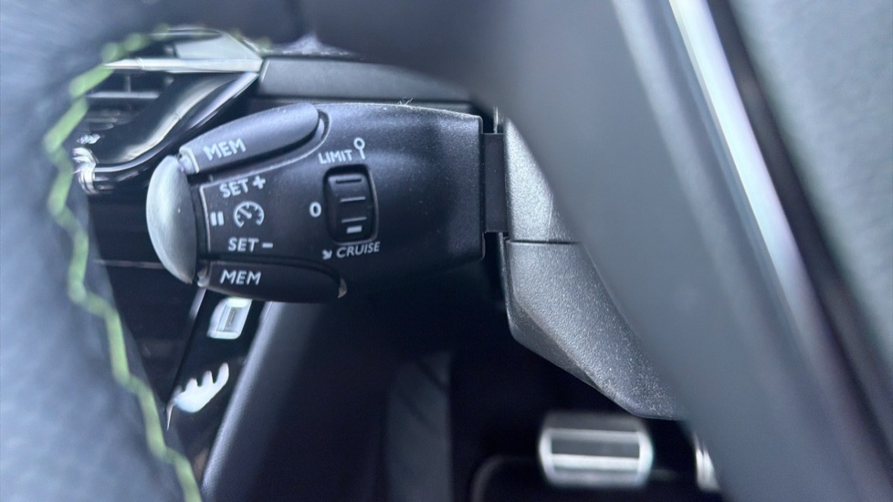 Peugeot 2008 1.2 PureTech 130 GT 5dr EAT8 Petrol Estate - Image 19