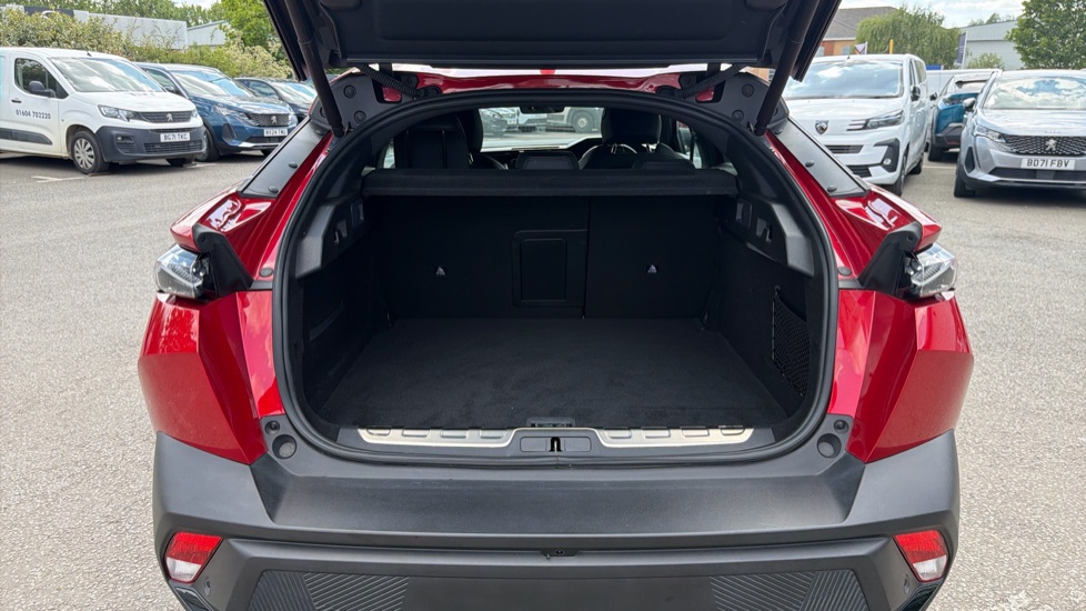 Peugeot 408 1.6 Plug-in Hybrid 225 GT 5dr e-EAT8 Hatchback - Image 6