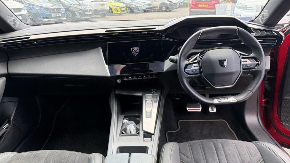 Peugeot 408 1.6 Plug-in Hybrid 225 GT 5dr e-EAT8 Hatchback - Image 15