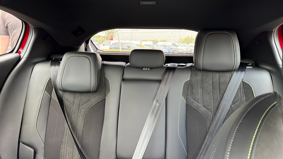 Peugeot 408 1.6 Plug-in Hybrid 225 GT 5dr e-EAT8 Hatchback - Image 26
