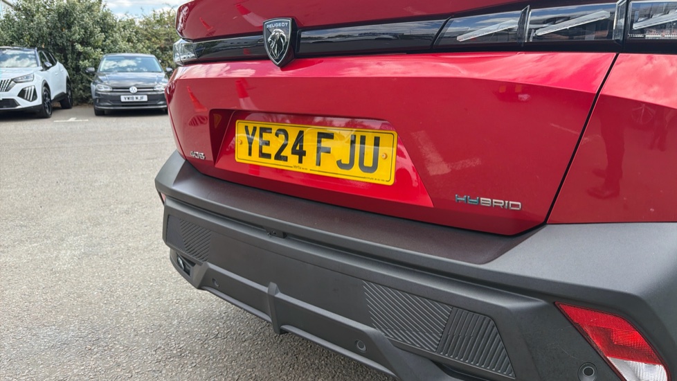 Peugeot 408 1.6 Plug-in Hybrid 225 GT 5dr e-EAT8 Hatchback - Image 9