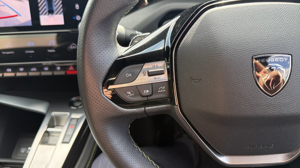 Peugeot 408 1.6 Plug-in Hybrid 225 GT 5dr e-EAT8 Hatchback - Image 17