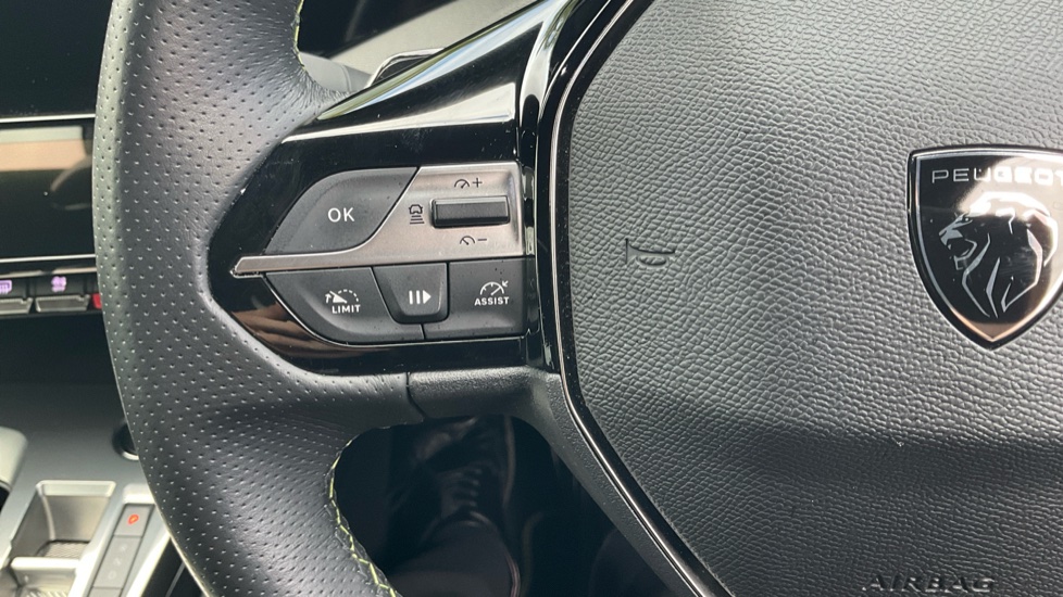 Peugeot 408 1.6 Plug-in Hybrid 225 GT 5dr e-EAT8 Hatchback - Image 36