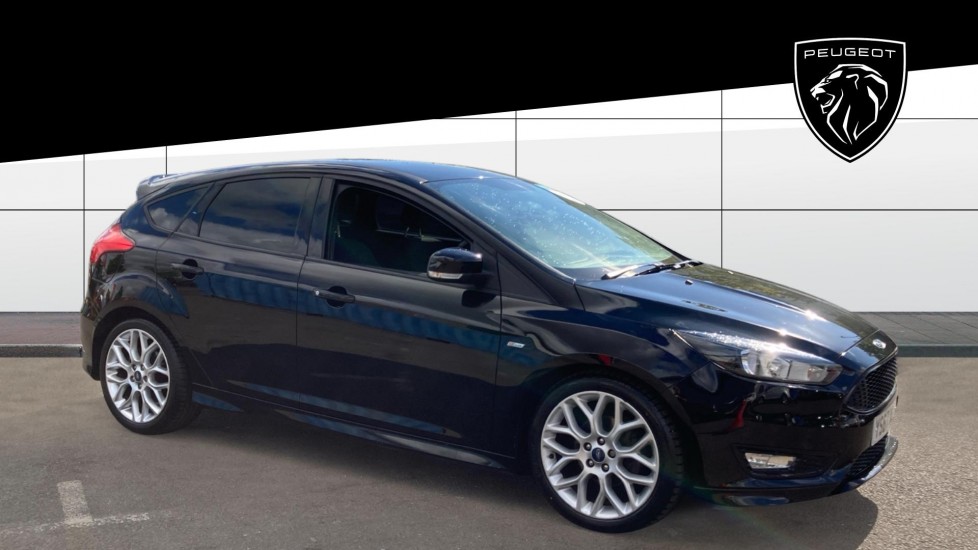 Ford Focus 1.0 EcoBoost 140 ST-Line Navigation 5dr Petrol Hatchback - Image 1