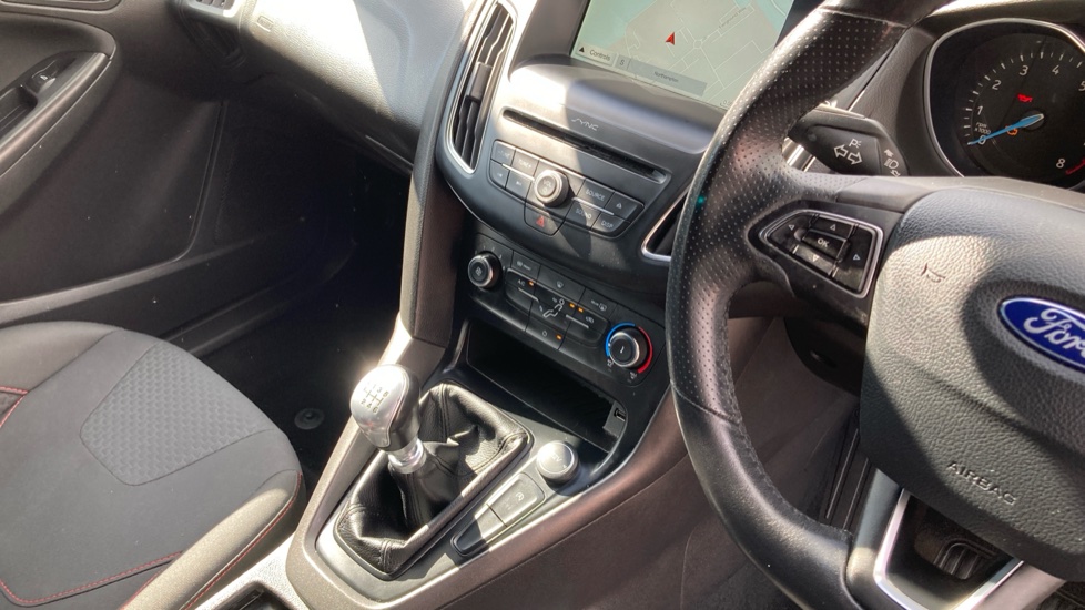 Ford Focus 1.0 EcoBoost 140 ST-Line Navigation 5dr Petrol Hatchback - Image 14