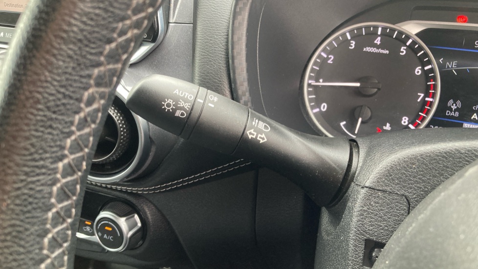 Nissan Juke 1.0 DiG-T 114 N-Connecta 5dr DCT Petrol Hatchback - Image 17