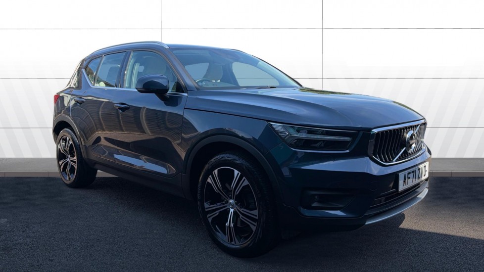 Volvo XC40 2.0 B4P Inscription Pro 5dr Auto [7 speed] Petrol Estate - Image 1
