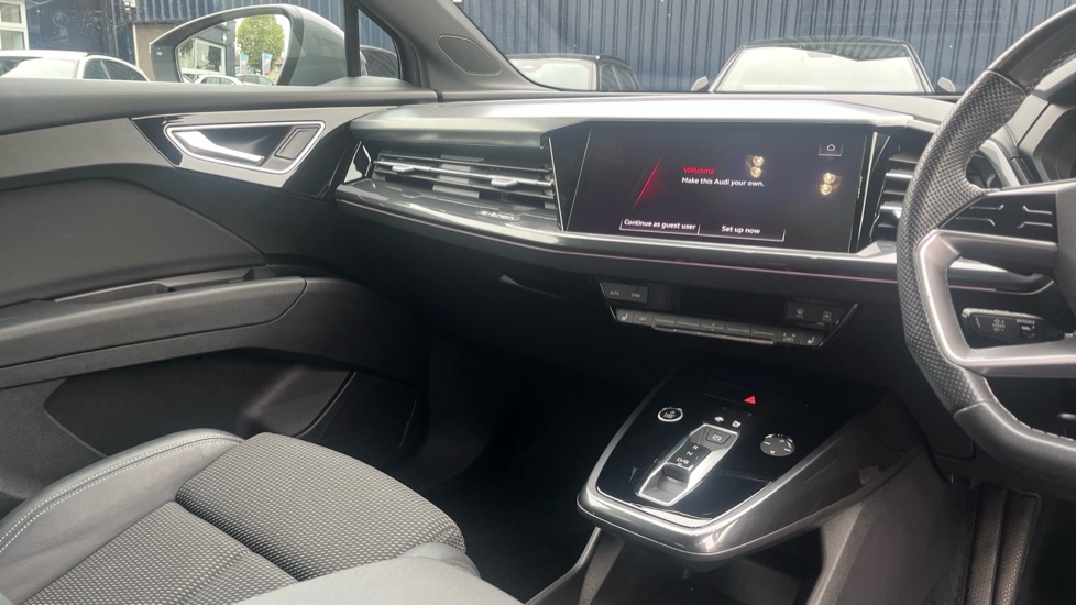 Audi Q4 e-tron 125kW 35 55.52kWh S Line 5dr Auto Electric Estate - Image 14