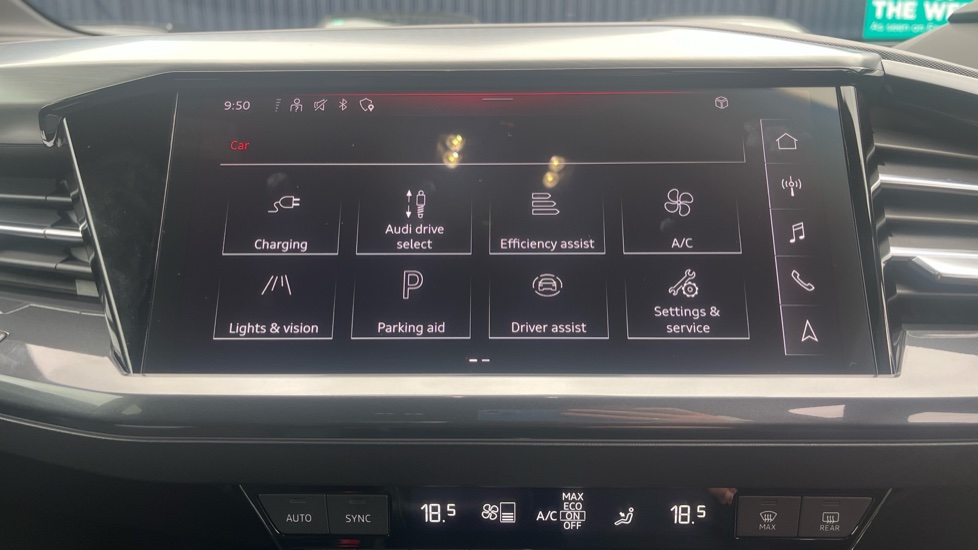 Audi Q4 e-tron 125kW 35 55.52kWh S Line 5dr Auto Electric Estate - Image 32