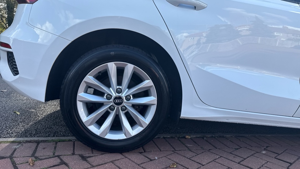 Audi A3 35 TFSI Technik 5dr Petrol Hatchback - Image 7
