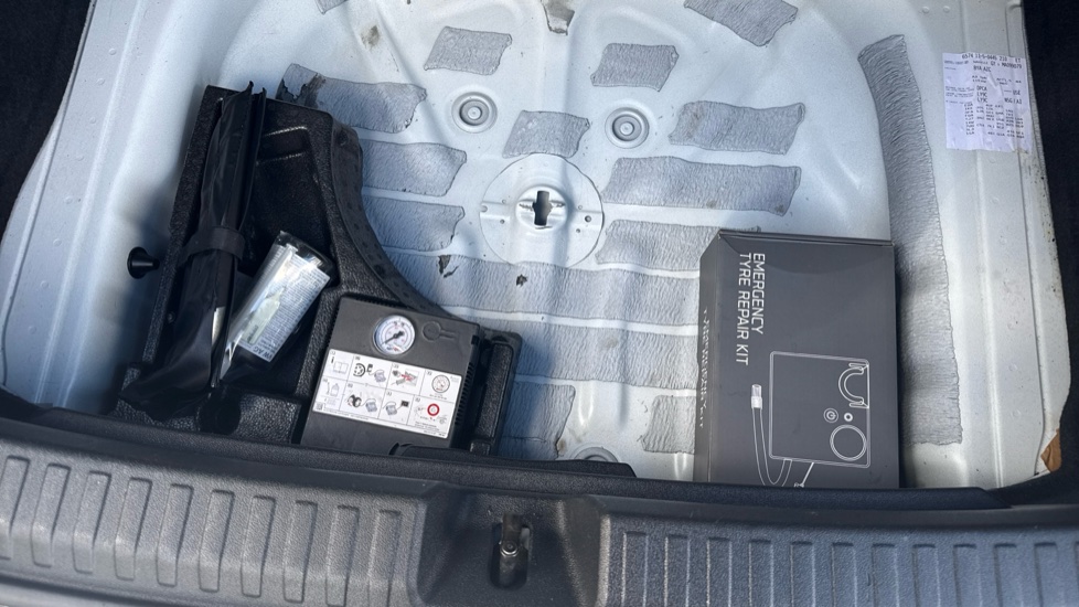 Audi A3 35 TFSI Technik 5dr Petrol Hatchback - Image 21