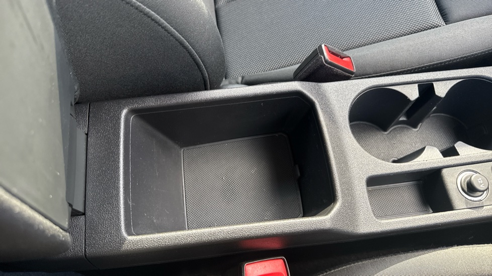 Audi A3 35 TFSI Technik 5dr Petrol Hatchback - Image 28