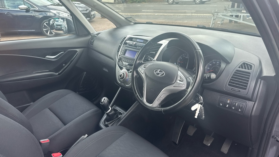 Hyundai ix20 1.4 Blue Drive SE 5dr Petrol Hatchback - Image 11