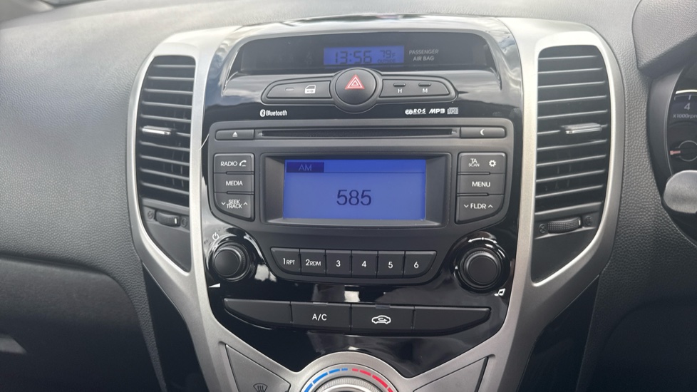 Hyundai ix20 1.4 Blue Drive SE 5dr Petrol Hatchback - Image 12