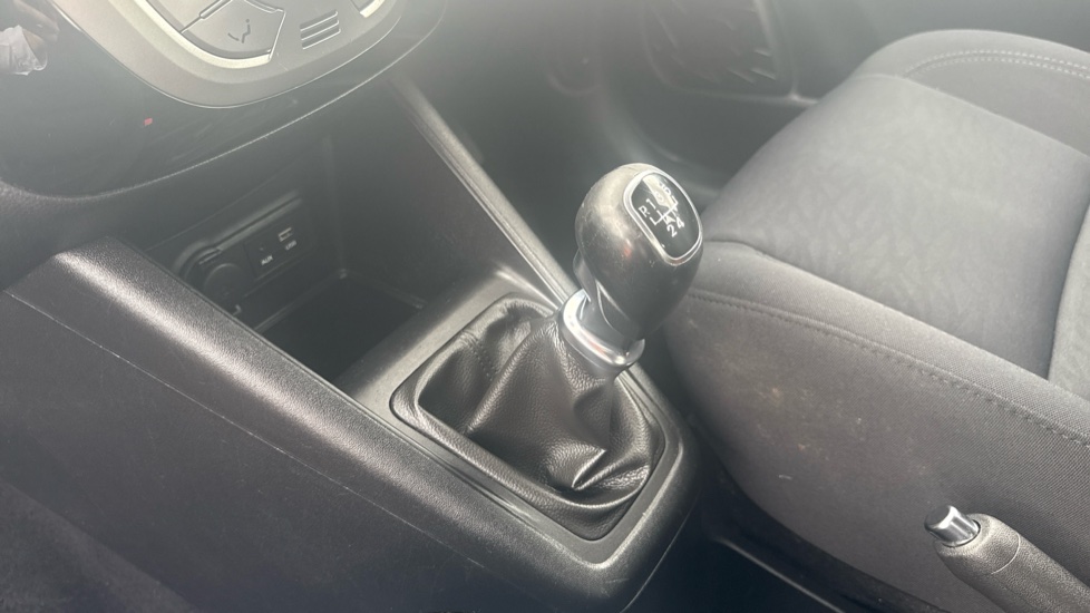 Hyundai ix20 1.4 Blue Drive SE 5dr Petrol Hatchback - Image 13