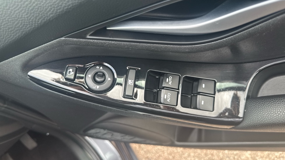 Hyundai ix20 1.4 Blue Drive SE 5dr Petrol Hatchback - Image 25