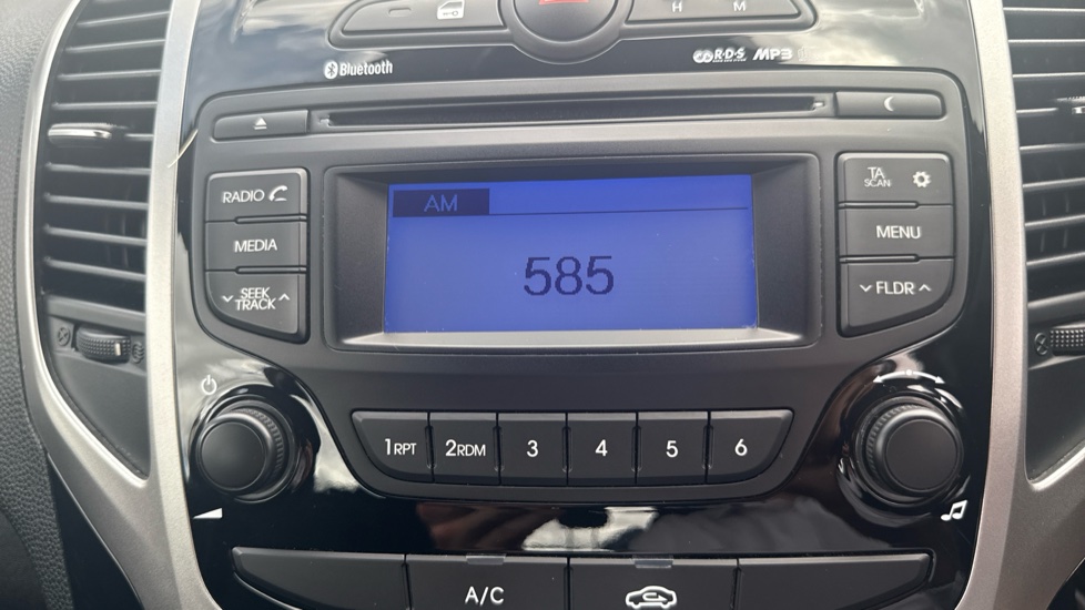 Hyundai ix20 1.4 Blue Drive SE 5dr Petrol Hatchback - Image 33
